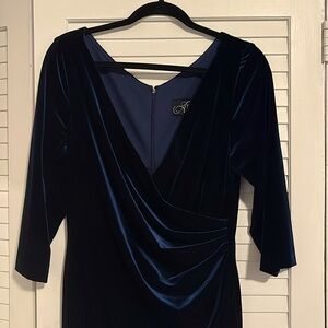 Beautiful Velvet blue long dress for special occasions Size 12